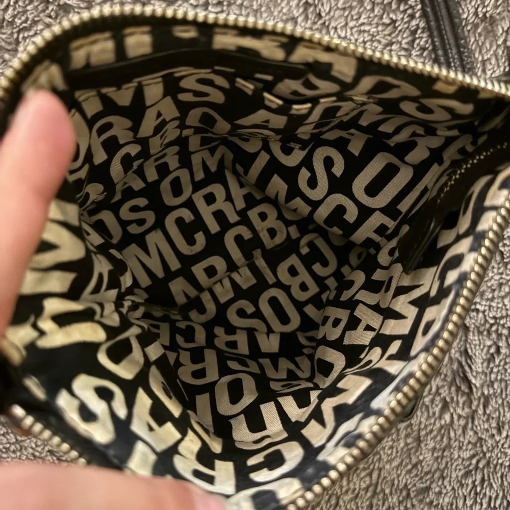 MARC JACOBS Vintage Turn Key Leather Crossbody Bag